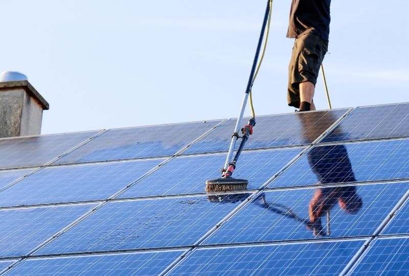 Zonnepanelen reiniging
